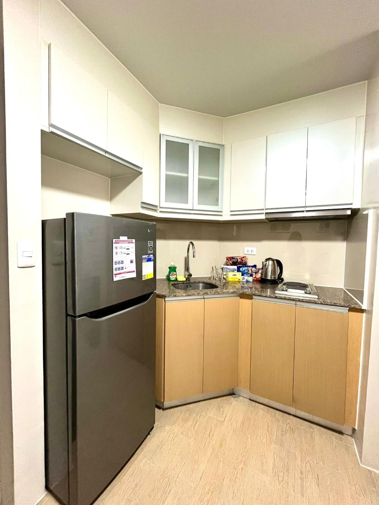 Studio At 81 Newport Boulevard Near Naia With Free Access To All Amenities Up To 2 Pax Манила Экстерьер фото