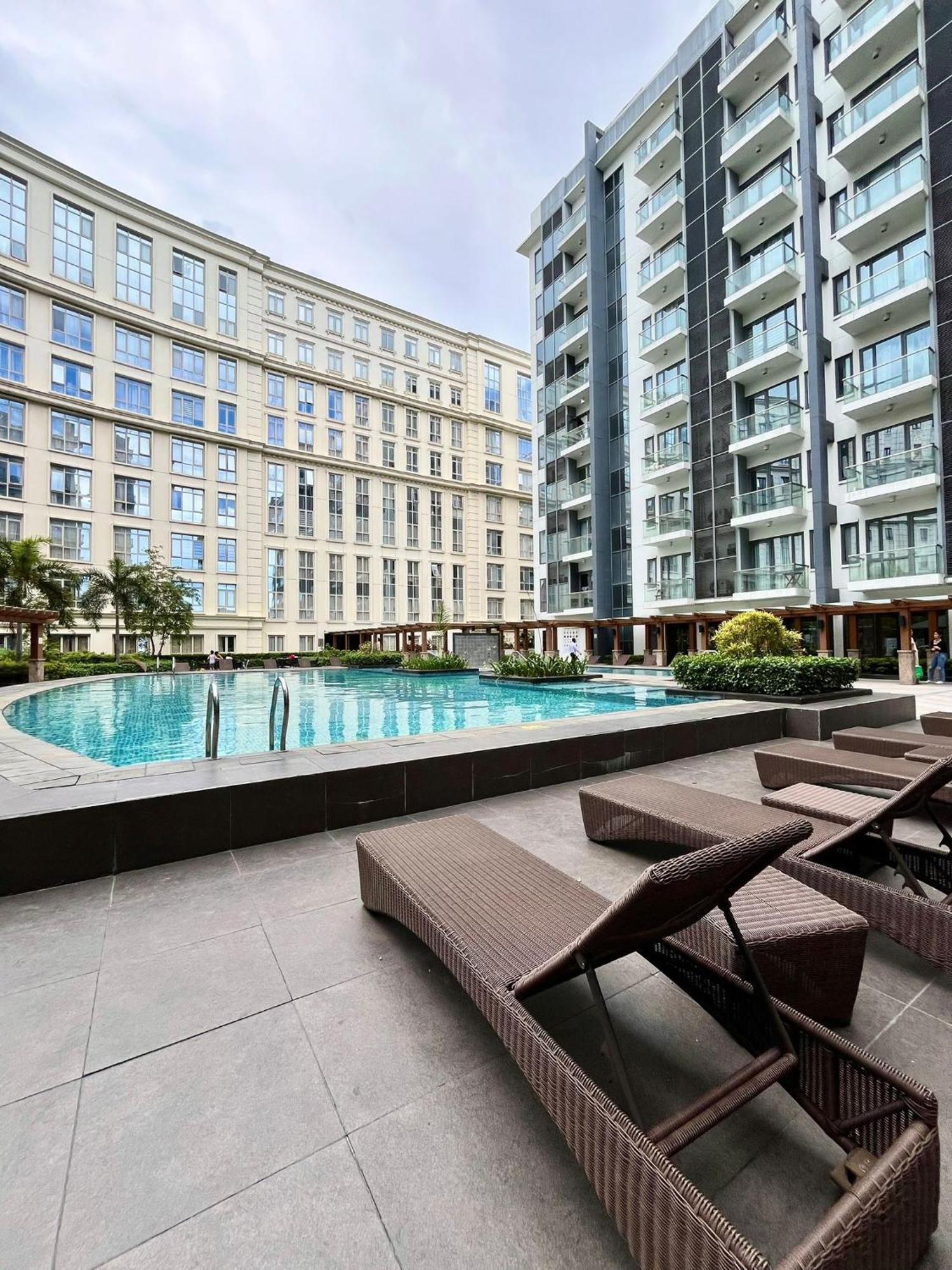 Studio At 81 Newport Boulevard Near Naia With Free Access To All Amenities Up To 2 Pax Манила Экстерьер фото